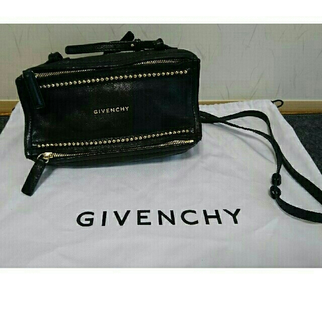 GIVENCHY(ジバンシィ)のGlVENCHYパンドラミニ☆ショルダーバッグ レディースのバッグ(ショルダーバッグ)の商品写真