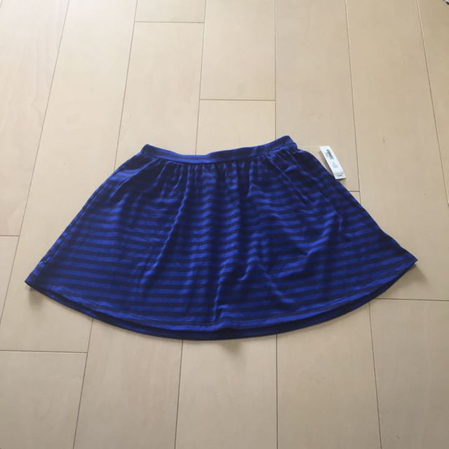 Old Navy(オールドネイビー)の定価1690円 半額 新品 OLD NAVY ボーダースカート キッズ/ベビー/マタニティのキッズ服女の子用(90cm~)(スカート)の商品写真