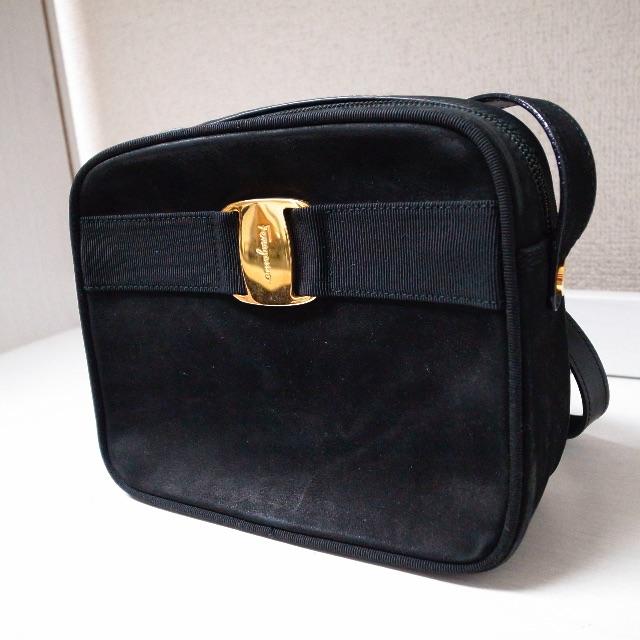 正規品♡最安値♡フェラガモ ショルダーバッグ スエード ヴァラ 黒 バッグ 財布 | フリマアプリ ラクマ 正規品♡最安値♡フェラガモ ショルダーバッグ スエード ヴァラ 黒 バッグ 財布 | フリマアプリ ラクマ