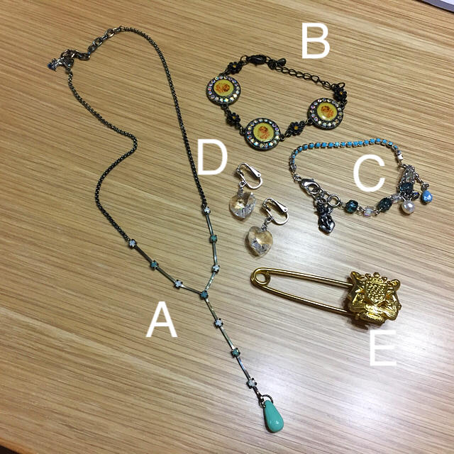 AGATHA(アガタ)のAGATHA、OZOCその他☆アクセサリー5点 レディースのアクセサリー(その他)の商品写真