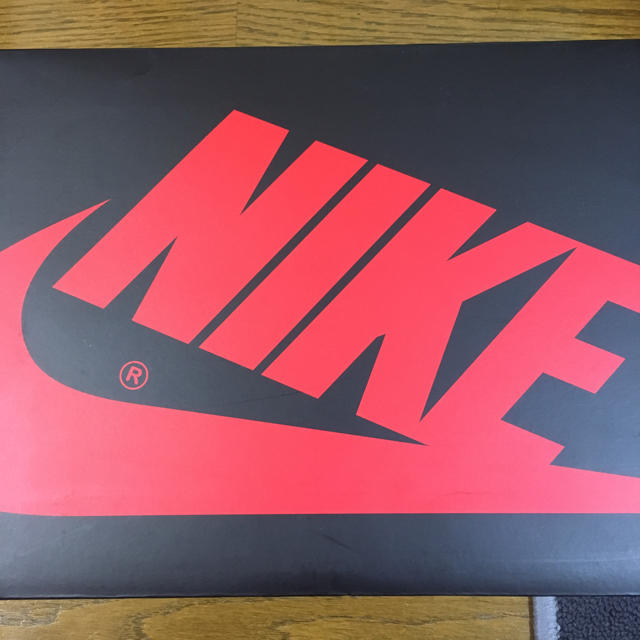 NIKE(ナイキ)のエアジョーダン1 ブレッドトゥー メンズの靴/シューズ(スニーカー)の商品写真