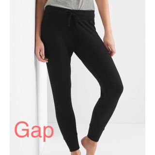 ギャップ(GAP)のLoveさま専用ギャップ スエット パンツ  新品未使用  ブラック(トレーナー/スウェット)