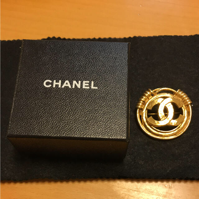 CHANEL(シャネル)のCHANELヴィンテージ ブローチ レディースのアクセサリー(ブローチ/コサージュ)の商品写真