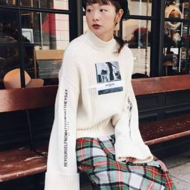 Ameri VINTAGE(アメリヴィンテージ)のameri vintage ＊ photo print knit レディースのトップス(ニット/セーター)の商品写真