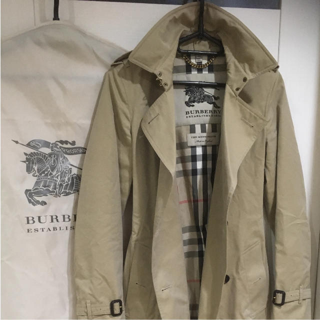 BURBERRY(バーバリー)のバーバリー ケンジントン トレンチコート レディースのジャケット/アウター(トレンチコート)の商品写真