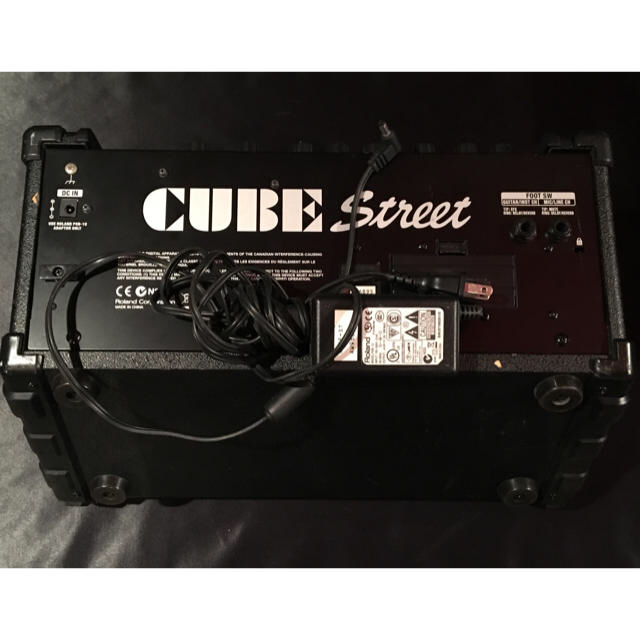 Roland(ローランド)の値下げしました！ROLAND CUBE Street ／Black 楽器のギター(ギターアンプ)の商品写真