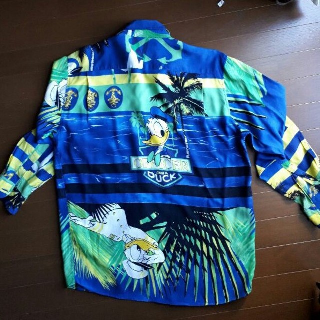 ICEBERG(アイスバーグ)のひゅーさま　アイスバーグ　ドナルド　シャツ　ハワイアン メンズのトップス(シャツ)の商品写真