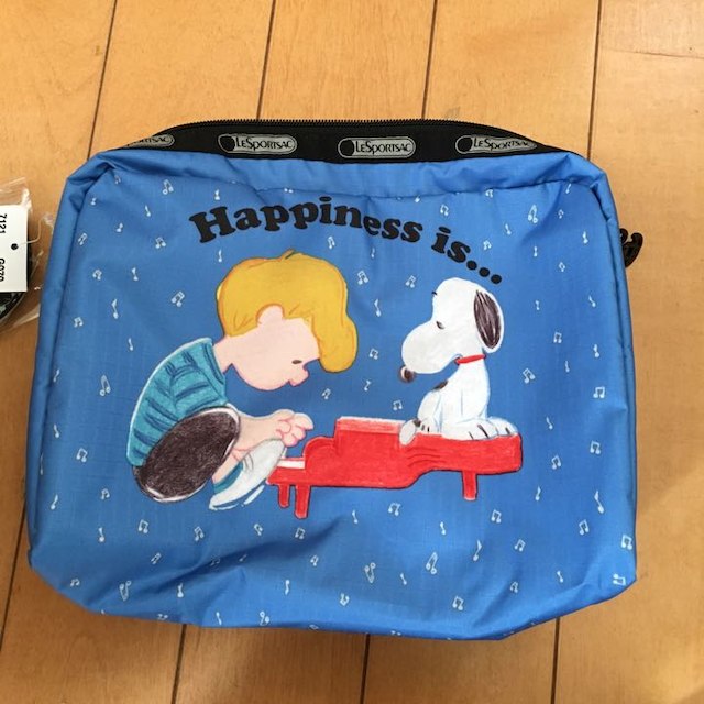 LeSportsac(レスポートサック)の新品未使用☆レスポ スヌーピー ポーチ レディースのバッグ(ボディバッグ/ウエストポーチ)の商品写真