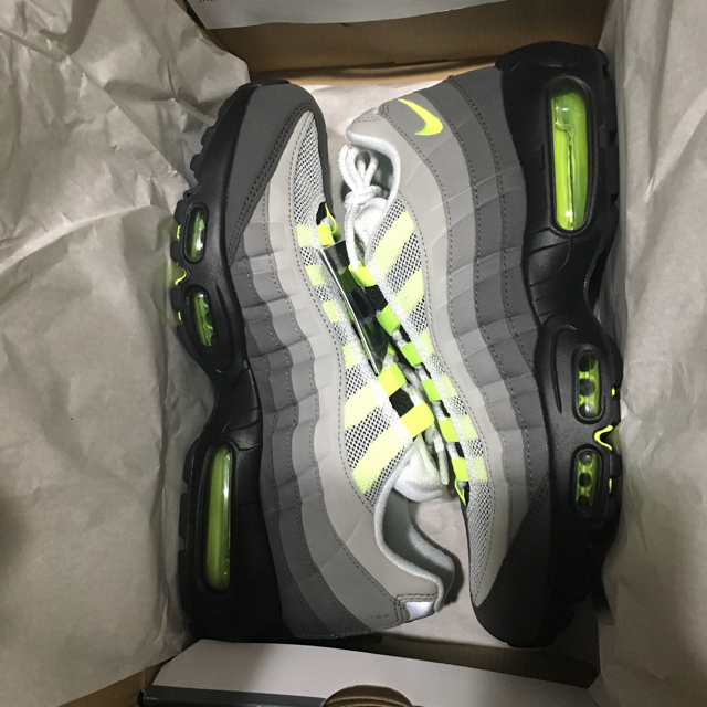 NIKE(ナイキ)のNIKE AIRMAX95 OG 国内正規品  メンズの靴/シューズ(スニーカー)の商品写真