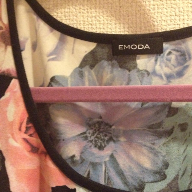 EMODA(エモダ)のEMODA花柄タンク♡ レディースのトップス(タンクトップ)の商品写真