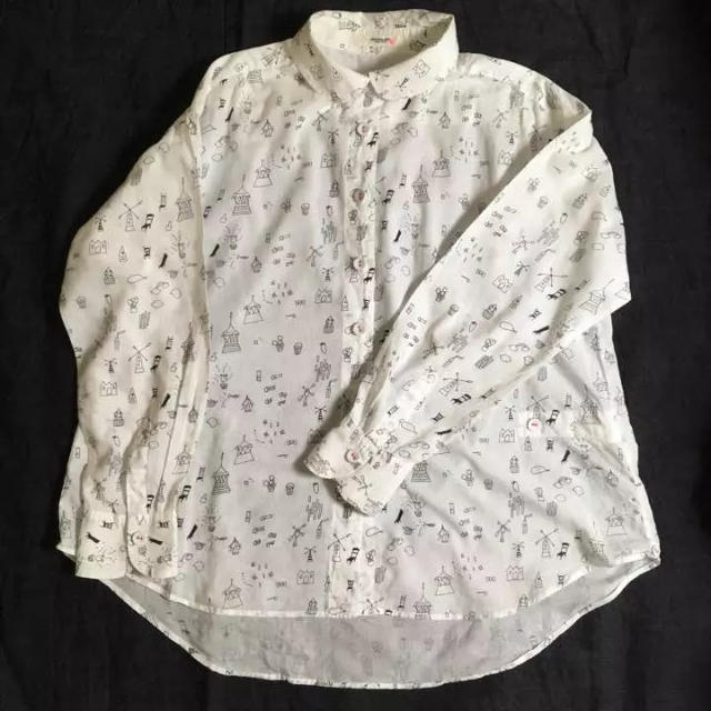 POU DOU DOU(プードゥドゥ)のPOU DOU DOUオリジナルテキスタイルシャツ《ホワイト》 レディースのトップス(シャツ/ブラウス(長袖/七分))の商品写真