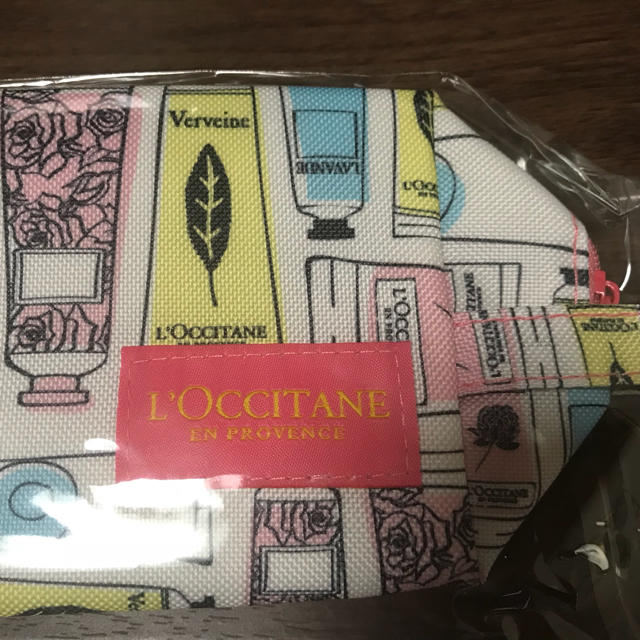 L'OCCITANE(ロクシタン)のロクシタン ハンドクリーム柄ポーチ 非売品 エンタメ/ホビーのコレクション(ノベルティグッズ)の商品写真