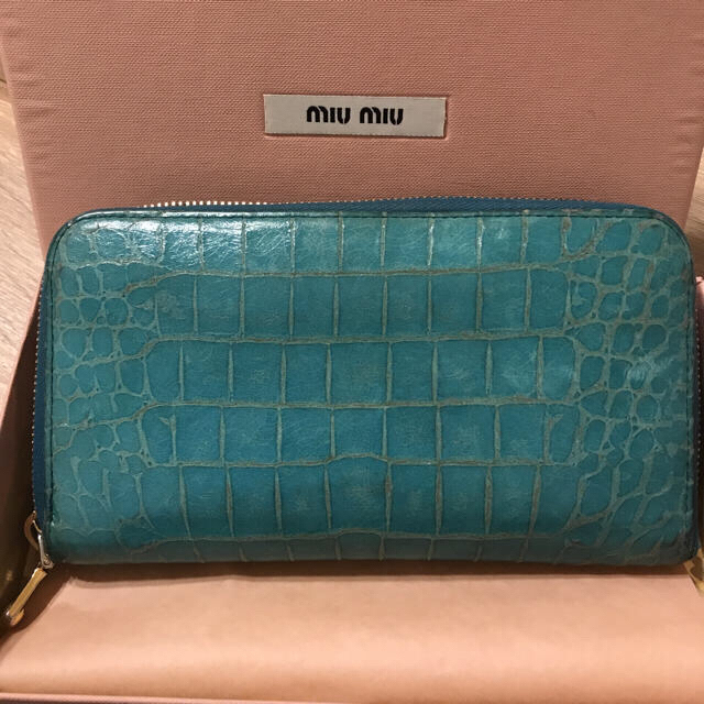 miumiu(ミュウミュウ)のMIU MIU ミュウミュウ クロコ型押し ラウンドファスナー 長財布 箱付き レディースのファッション小物(財布)の商品写真