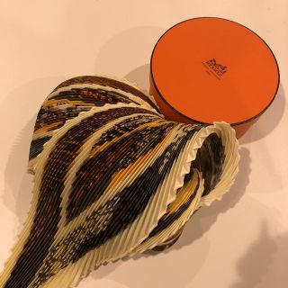 エルメス(Hermes)の希少 エルメス プリーツ スカーフ ブラウン(バンダナ/スカーフ)