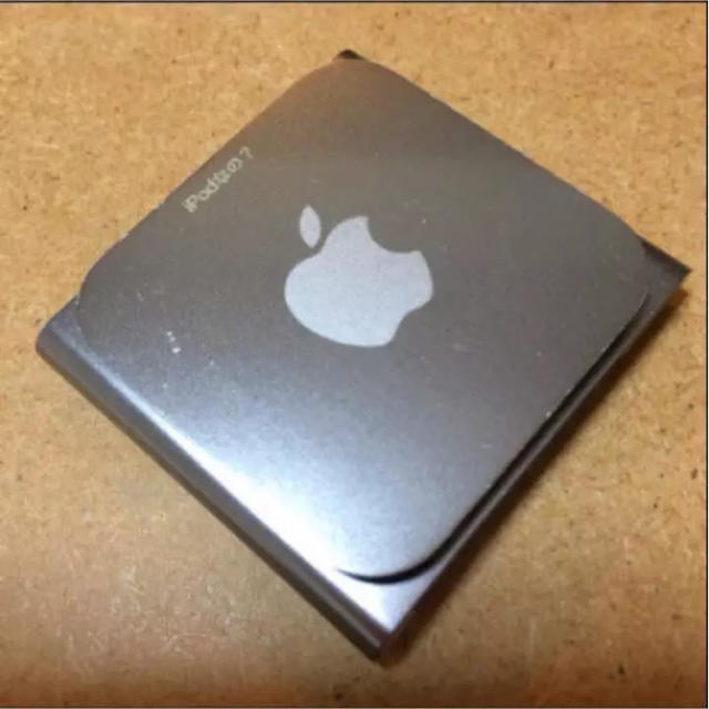 Apple(アップル)のiPod nano 第6世代 シルバー 8GB スマホ/家電/カメラのオーディオ機器(ポータブルプレーヤー)の商品写真