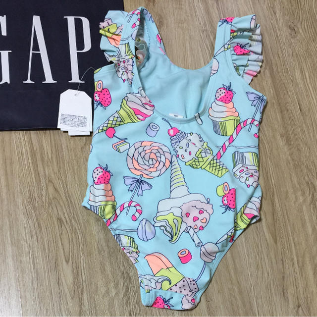 babyGAP(ベビーギャップ)のベビーギャップ 水着 110センチ アイスクリーム キッズ/ベビー/マタニティのキッズ服女の子用(90cm~)(水着)の商品写真