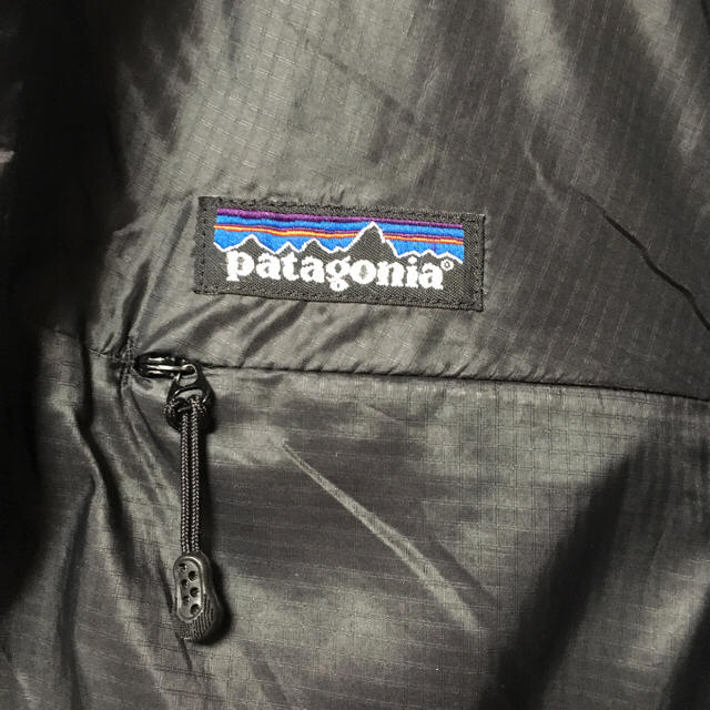 patagonia(パタゴニア)の最終値下げ‼️パタゴニアパフボール ブラック サイズ 希少なXS  メンズのジャケット/アウター(ダウンジャケット)の商品写真