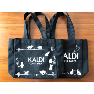 カルディ(KALDI)の★即購入不可★カルディ猫の日バッグ 2017と2018セットで(トートバッグ)