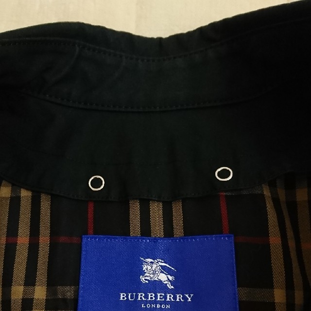 BURBERRY BLUE LABEL(バーバリーブルーレーベル)の【値引き3/6まで】バーバリー・ブルーレーベル 黒トレンチコート 40 レディースのジャケット/アウター(トレンチコート)の商品写真