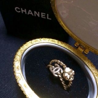 シャネル(CHANEL)のYuri様専用♥CHANEL♡ロゴ＆カメリア❁︎リング(11号)(リング(指輪))