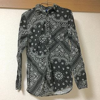 エイチアンドエム(H&M)のペイズリーシャツ(シャツ)