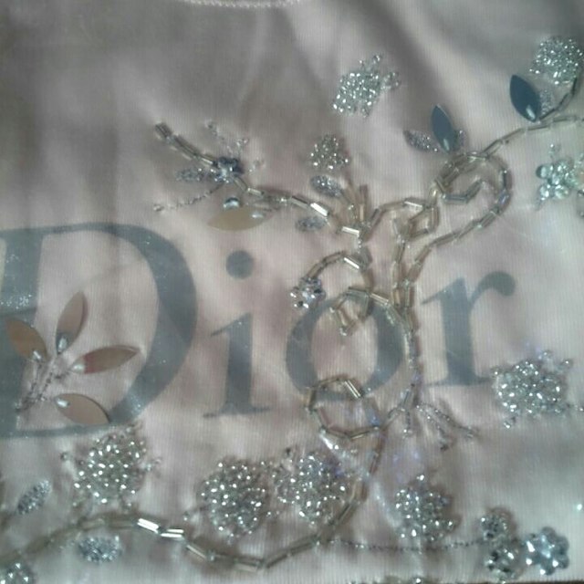 Christian Dior(クリスチャンディオール)のSALE‼︎美品✧DiorTシャツ150 キッズ/ベビー/マタニティのキッズ服女の子用(90cm~)(その他)の商品写真