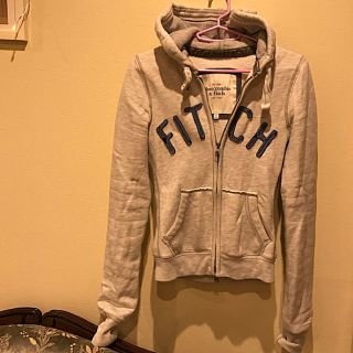 アバクロンビーアンドフィッチ(Abercrombie&Fitch)のアバクロ abercrombie&fitch パーカー グレー(パーカー)