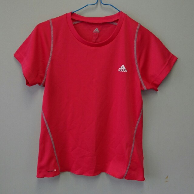 adidas(アディダス)の【adidas】スポーツTシャツ🎵 レディース ピンク スポーツ/アウトドアのランニング(ウェア)の商品写真