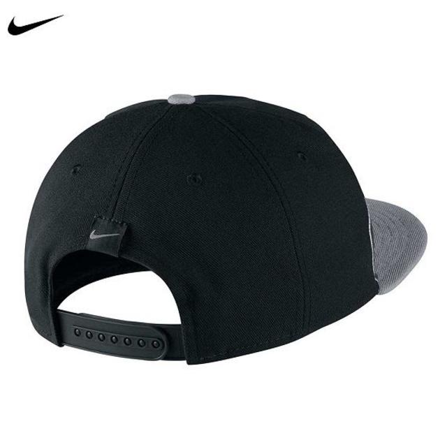 NIKE(ナイキ)の★送料無料★UK直輸入★ナイキ★トゥルースウォッシュ キャップ★黒x灰★ メンズの帽子(キャップ)の商品写真