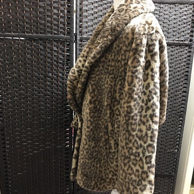 ❣️フェイクファー コート❣️ レディースのジャケット/アウター(毛皮/ファーコート)の商品写真