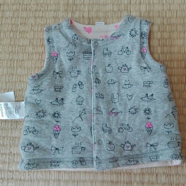 babyGAP(ベビーギャップ)のbaby Gap ベスト　70cm キッズ/ベビー/マタニティのベビー服(~85cm)(その他)の商品写真