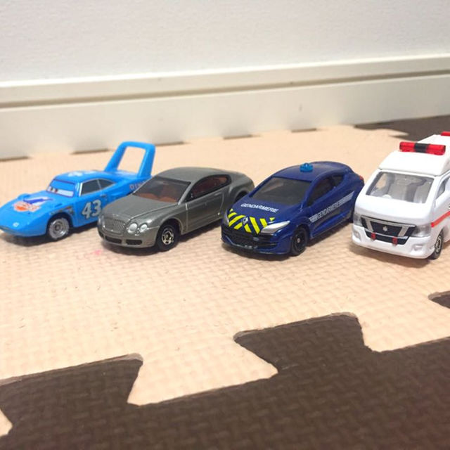 ベイスボール様専用カーズ アクショントレーラー マック キッズ/ベビー/マタニティのおもちゃ(手押し車/カタカタ)の商品写真