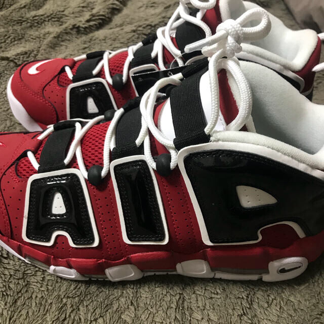 NIKE(ナイキ)のnike air more uptempo 96 ブルズ 26.5cm メンズの靴/シューズ(スニーカー)の商品写真