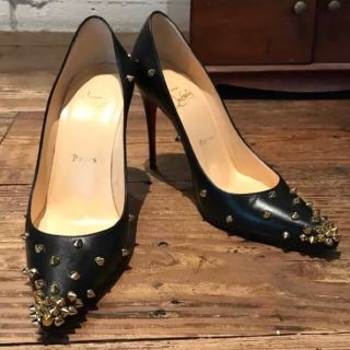 クリスチャンルブタン(Christian Louboutin)のルブタン スタッズ黒パンプス(ハイヒール/パンプス)