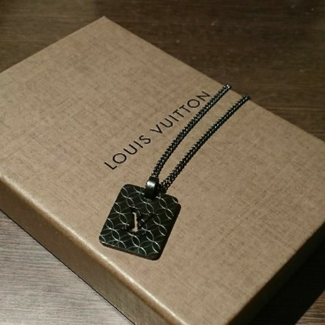 LOUIS VUITTON - ルイヴィトン パンダンティフ・シャンゼリゼPM LOUIS VUITTON - ルイヴィトン パンダンティフ・シャンゼリゼPM