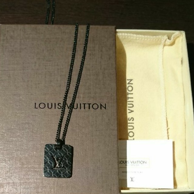 LOUIS VUITTON - ルイヴィトン パンダンティフ・シャンゼリゼPM LOUIS VUITTON - ルイヴィトン パンダンティフ・シャンゼリゼPM
