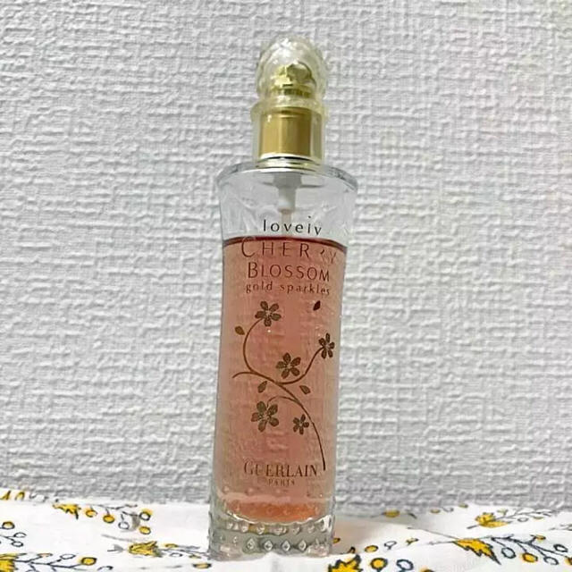 GUERLAIN(ゲラン)の入手困難guerlain ゲラン★チェリーブロッサム ゴールドスパーク 35ml コスメ/美容の香水(香水(女性用))の商品写真