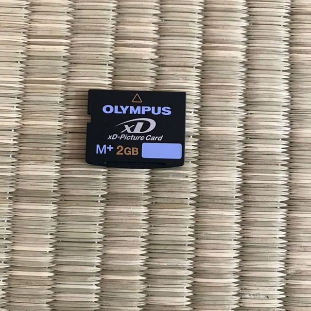 OLYMPUS(オリンパス)のXDピクチャーカード 2GB  中古品 スマホ/家電/カメラのカメラ(その他)の商品写真