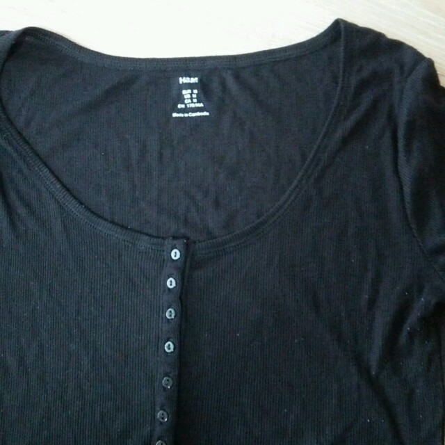 H&M(エイチアンドエム)のH&Mカットソー レディースのトップス(Tシャツ(長袖/七分))の商品写真