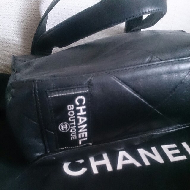 CHANEL(シャネル)の専用  CHANEL シャネル ラムスキン ミニバッグ  マトラッセ レディースのバッグ(ハンドバッグ)の商品写真