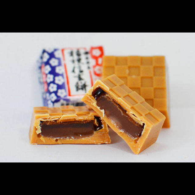 信玄餅 チロルチョコ 1パック30コ入り 食品/飲料/酒の食品(菓子/デザート)の商品写真