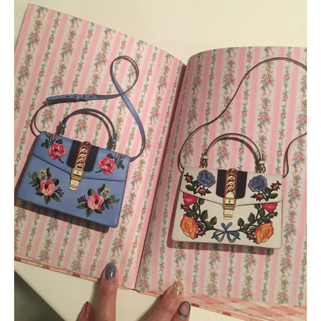 Gucci(グッチ)のGUCCI シルヴィ ルックブック カタログ エンタメ/ホビーの雑誌(ファッション)の商品写真