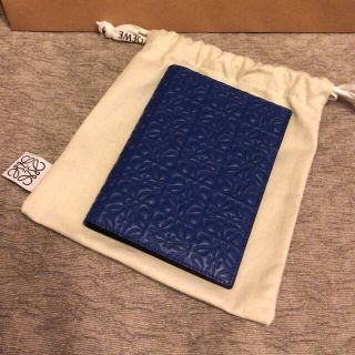 ロエベ(LOEWE)のはなこ様専用 ロエベ パスポートカバー(旅行用品)