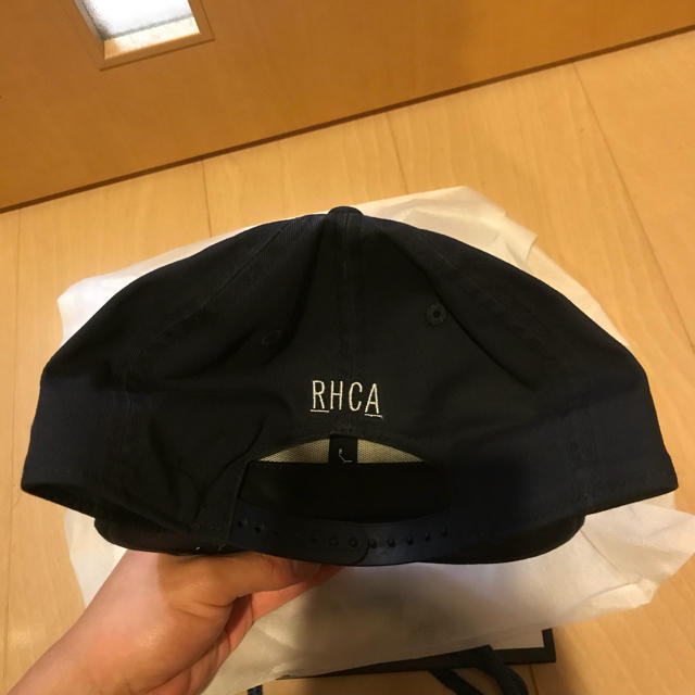 Ron Herman(ロンハーマン)のロンハーマン RHCA×NewEra コラボキャップ ネイビー メンズの帽子(キャップ)の商品写真