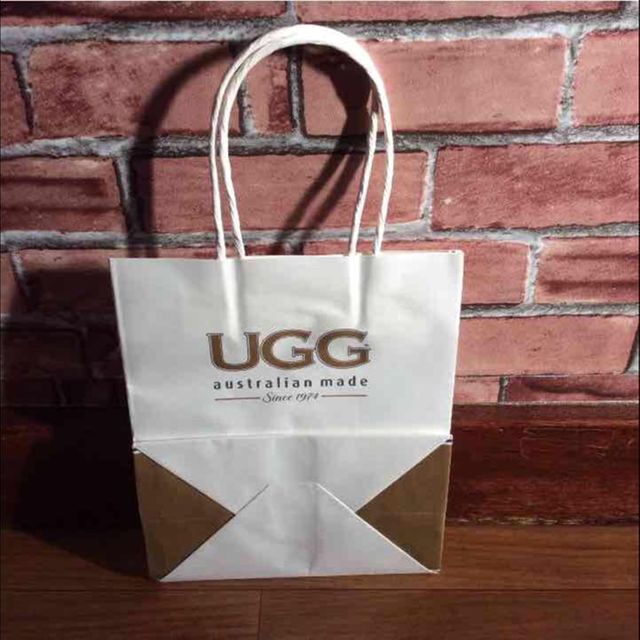 UGG(アグ)のUGGショッパー送料込み レディースのバッグ(ショップ袋)の商品写真