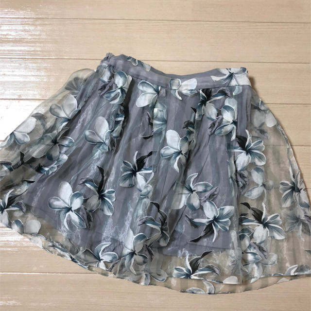 dazzlin(ダズリン)のダズリン♡オーガンジー花柄スカート風パンツ レディースのスカート(ミニスカート)の商品写真