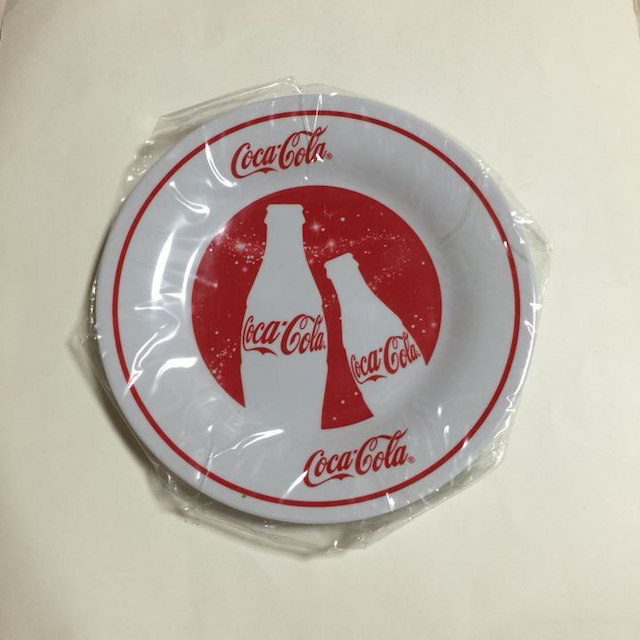 コカ・コーラ(コカコーラ)のコカ・コーラ ハピネスプレート全2種類(非売品) インテリア/住まい/日用品のキッチン/食器(その他)の商品写真
