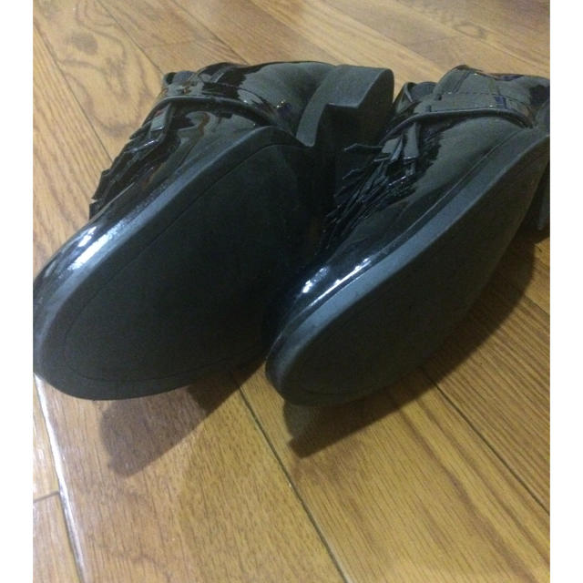 ZARA(ザラ)の★goncha様専用★ZARA ザラ エナメル 40 レディースの靴/シューズ(ローファー/革靴)の商品写真