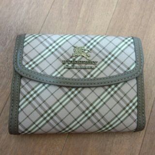 バーバリーブルーレーベル(BURBERRY BLUE LABEL)のブルレ♡美品超レア美品折り財布(*^_^*)(財布)