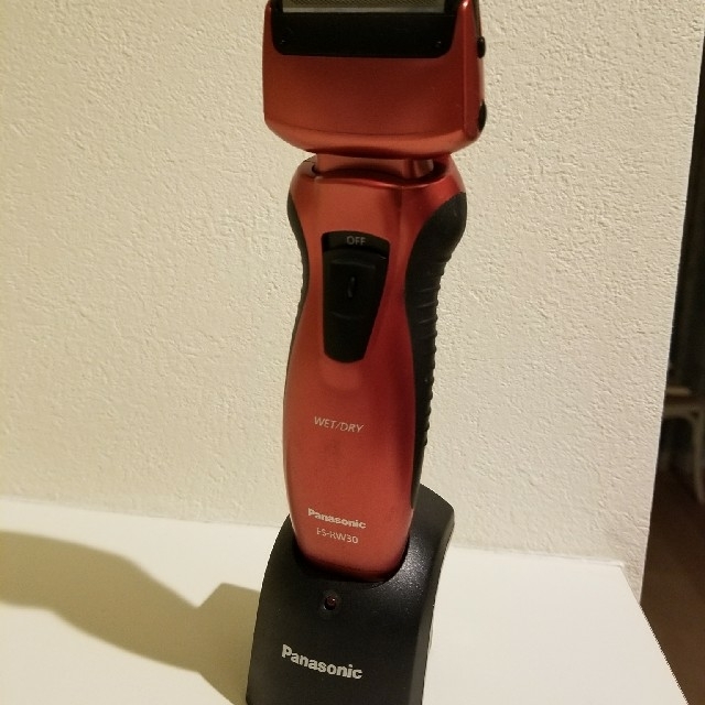 Panasonic(パナソニック)のPanasonic メンズシェーバー ES-RW30 スマホ/家電/カメラの美容/健康(メンズシェーバー)の商品写真